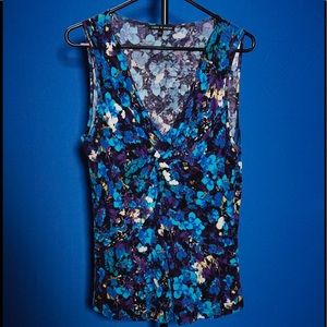 Cable & Gauge sleeveless top Large